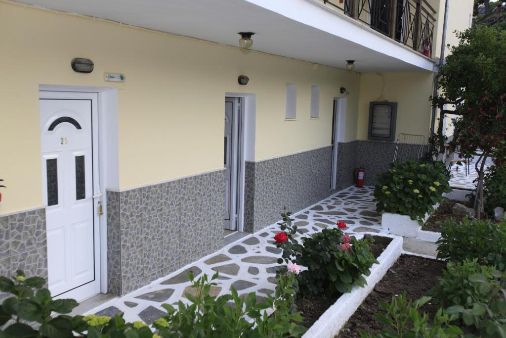 טרולוס Yiannis Studios מראה חיצוני תמונה